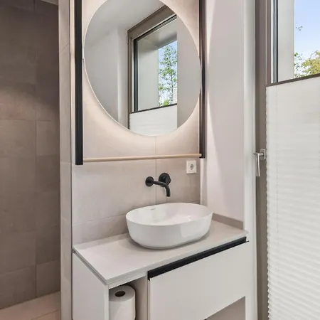 2 Bedroom Gorgeous In Tossens Apartment